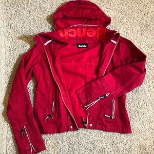 Bench fall jacket